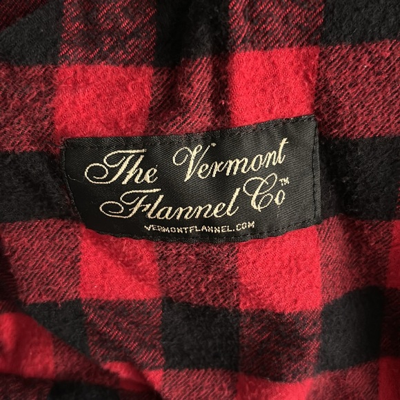 The Vermont Flannel Co. Lightly Work hooded flannel. - Picture 2 of 8